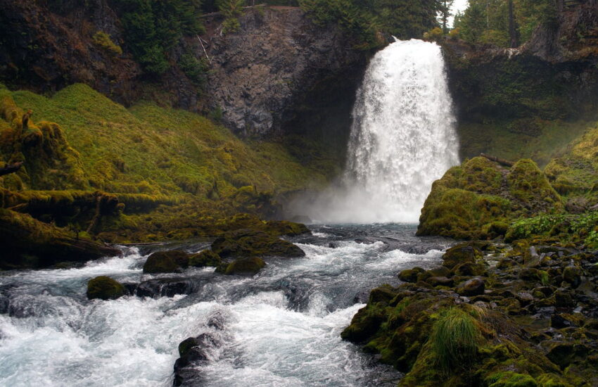 Wasserfall kurze Belichtungszeit