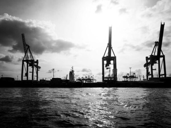 Gegenlicht-Situation im Hamburger Hafen